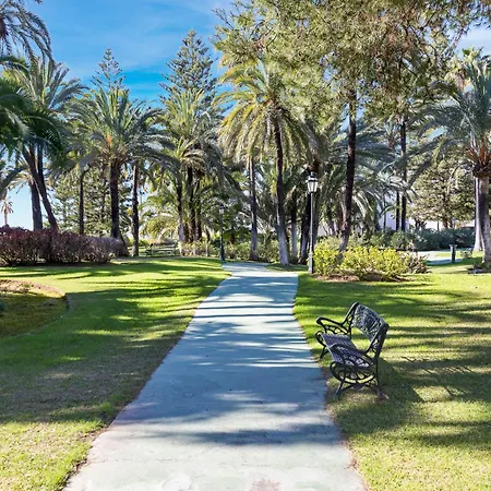 3 Bedroom Pool View Marbella