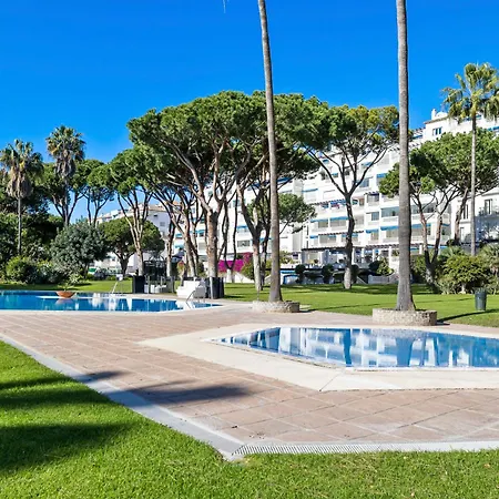3 Bedroom Pool View Apartment Marbella